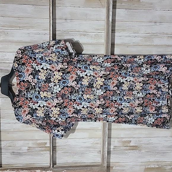 LOFT Floral Dress - Black, White, Pink, Blue - Picture 10 of 10